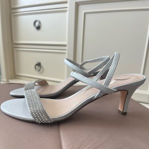 Nina silver heels, size 8, NEW